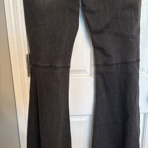 Chloe & Violet charcoal light washed flare jeans NWT 30 - Picture 5 of 12